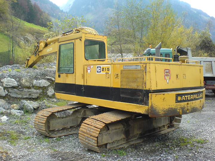 CAT215_2.jpg