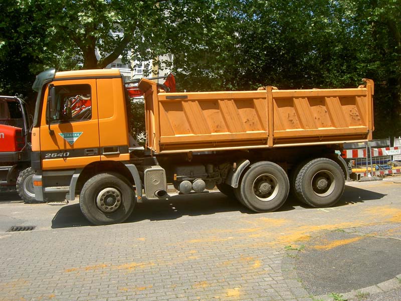 Actros von Stracke.jpg