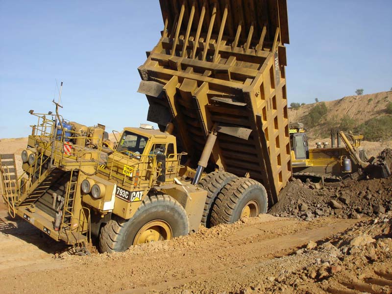 CAT 793C-7.jpg