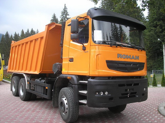 Roman 26.300 DFK 6x4 S1 01.jpg