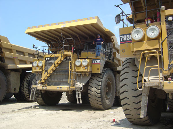 CAT 793C-10.jpg