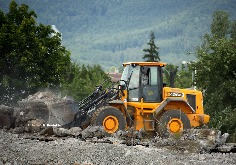 JCB_426e-HT_1.jpg