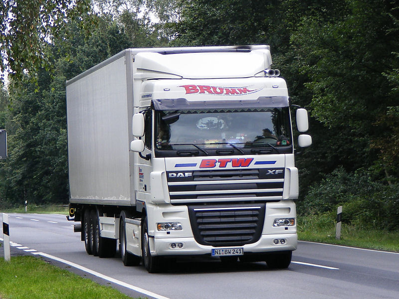 DAF105XF_4.jpg