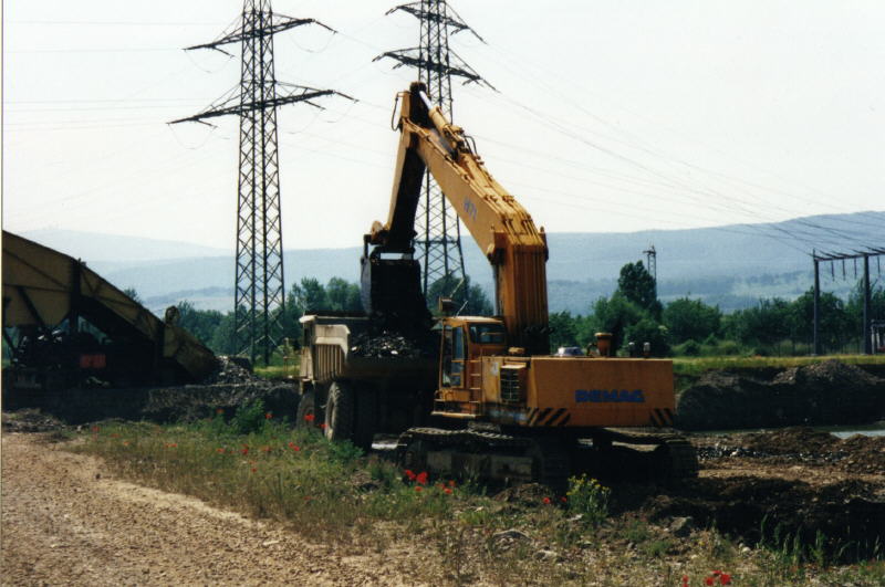 Demag.jpg