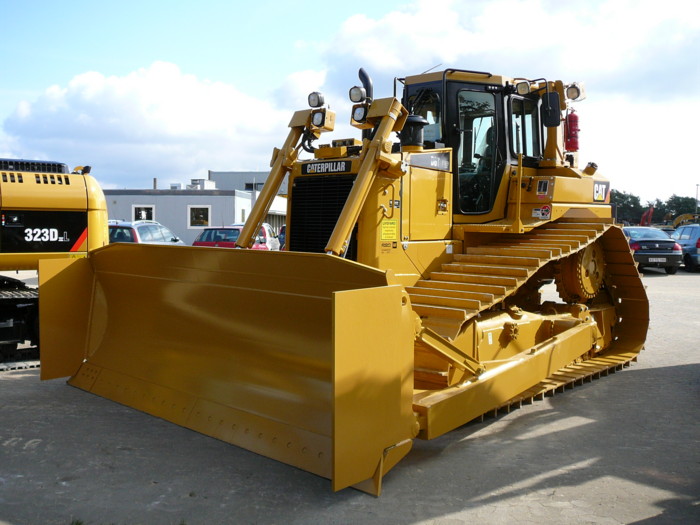 Cat D6T 2.jpg