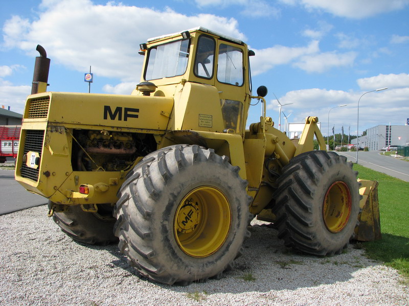 m & F massey e ferguson Attachment