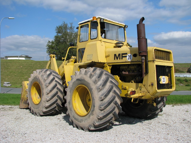 m & F massey e ferguson Attachment