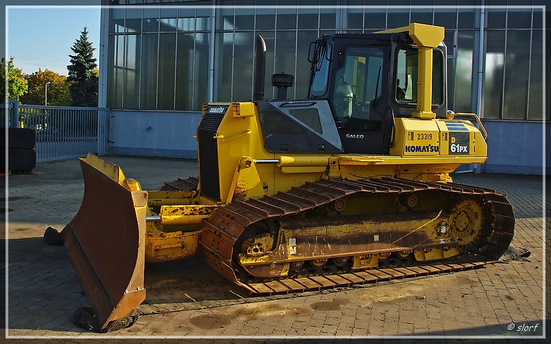 komatsu_d61px.jpg