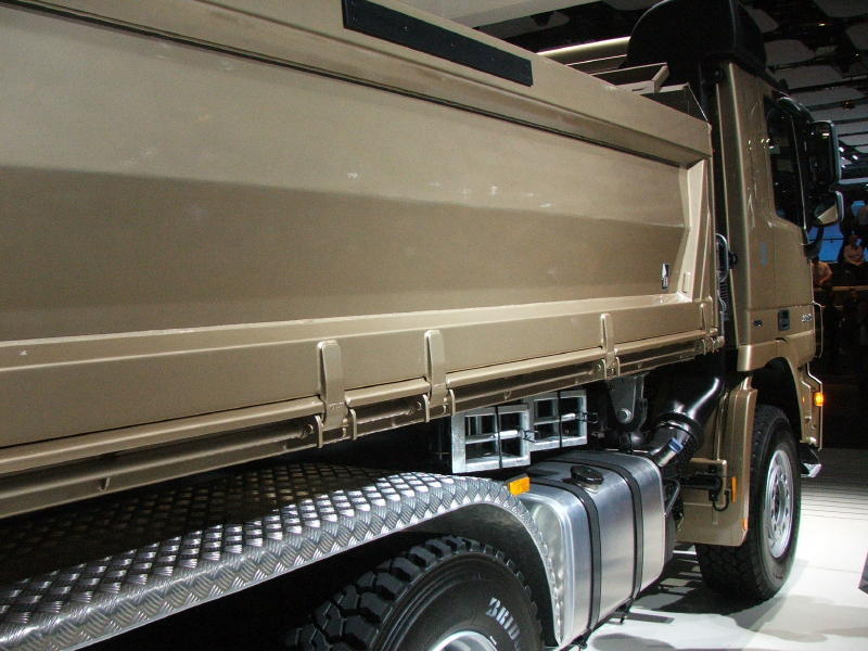 IAA 2008 MB Actros MP3 Kipper 004 (2).jpg