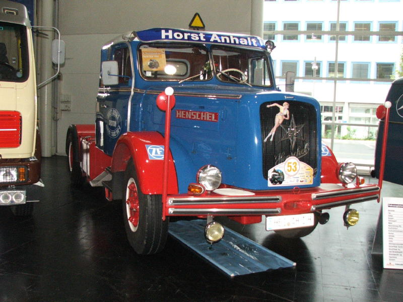 IAA Henschel 009 (2).jpg