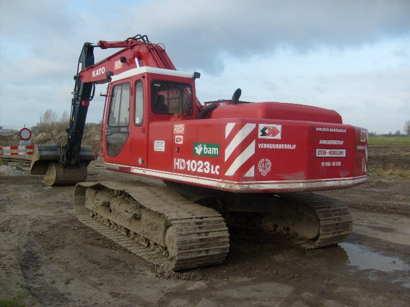 Kato HD 1023 (1).jpg