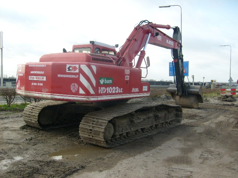 Kato HD 1023 (2).jpg