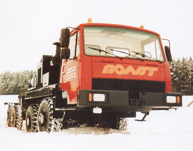 MZKT_80071_8x8_ch_01.jpg