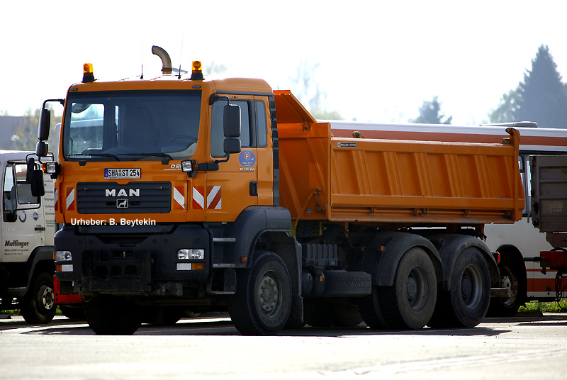 MAN_TGA-26.390-3a-Kipper_1.jpg