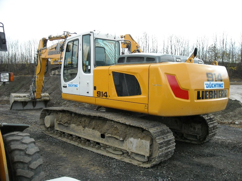 R 916 LC (4).jpg