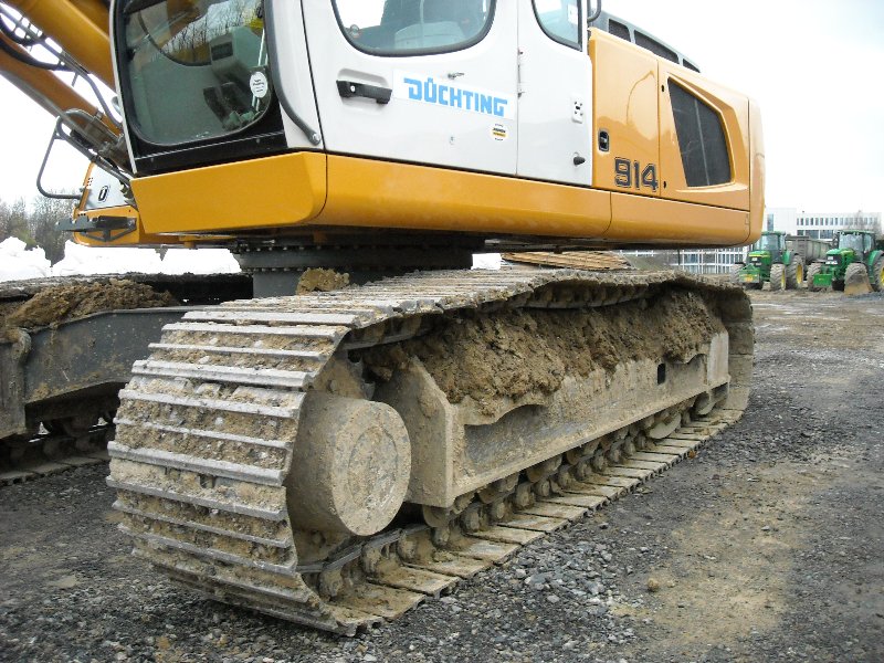 R 916 LC (7).jpg