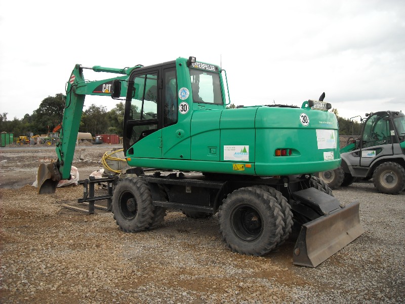 CAT 313 C (2).jpg