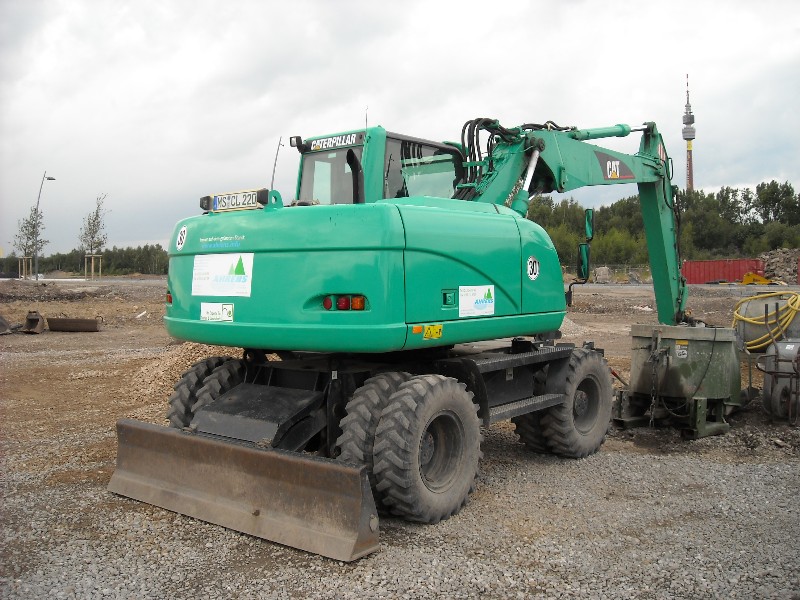 CAT 313 C (3).jpg