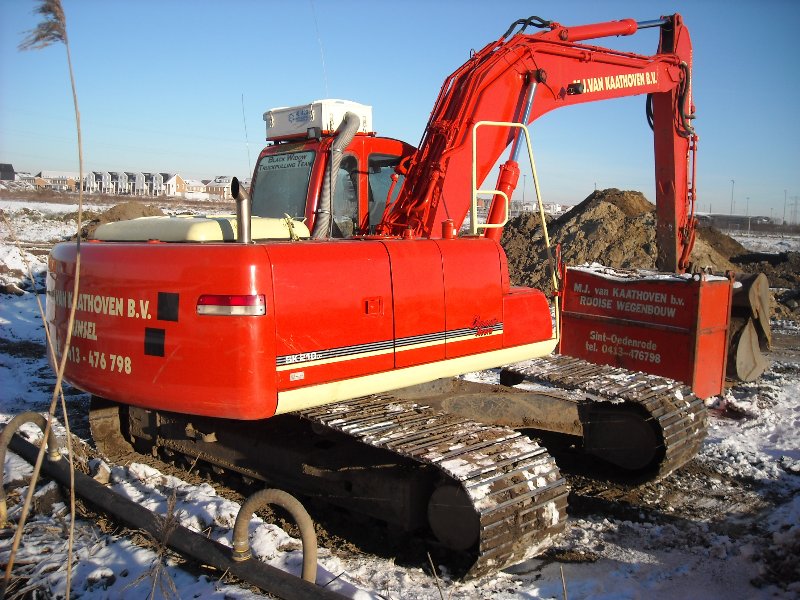 Kobelco SK 210 (2).jpg