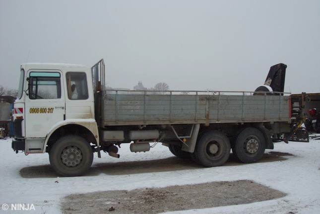 ÖAF 25.280 R 6x2 HR Hiab 02.jpg