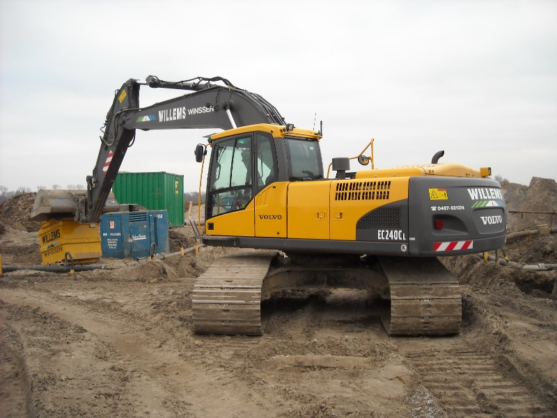 Willems Volvo EC 240 C (2).jpg