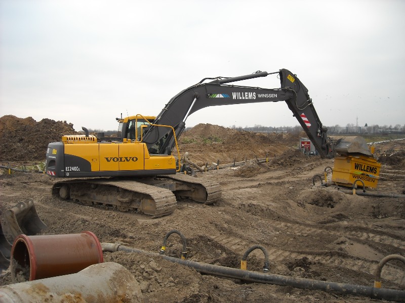 Willems Volvo EC 240 C (3).jpg