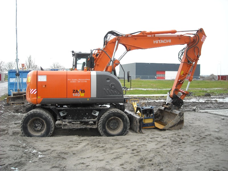 Houweling Zaxis 140 W (5).jpg