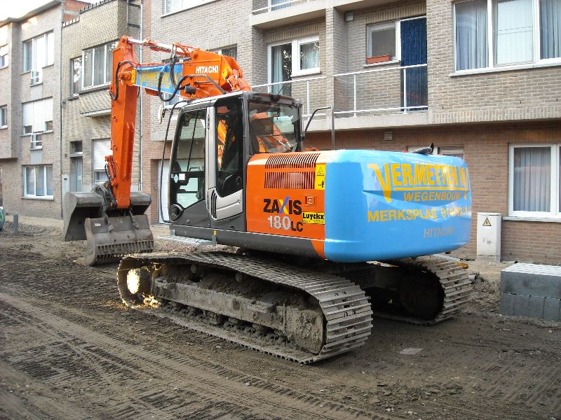 Zaxis 180 (2).jpg