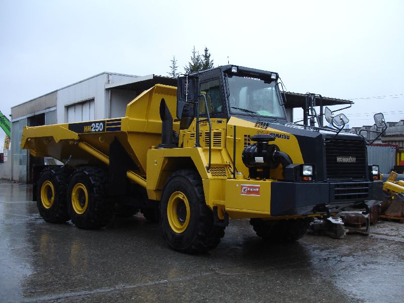 Komatsu HM 250.jpg