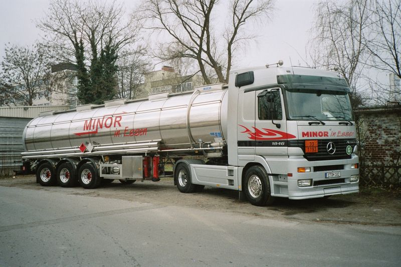 minor MB actros LH 182.jpg