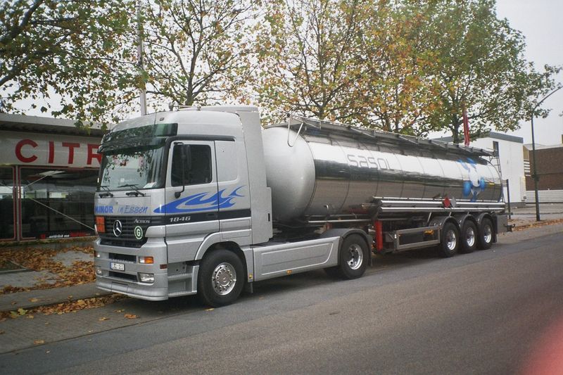 minor MB actros LH 182 sasol.jpg