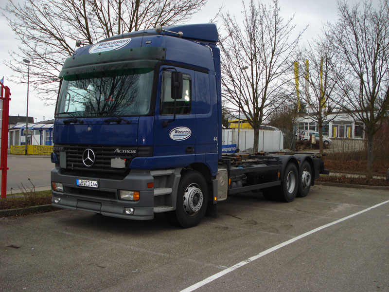 Actros_klein.jpg