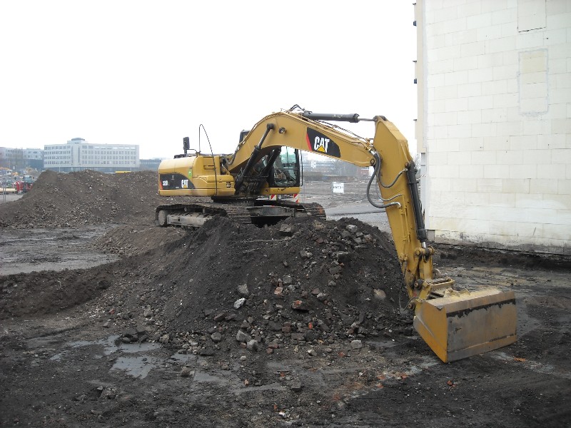 CAT 320 D (4).jpg