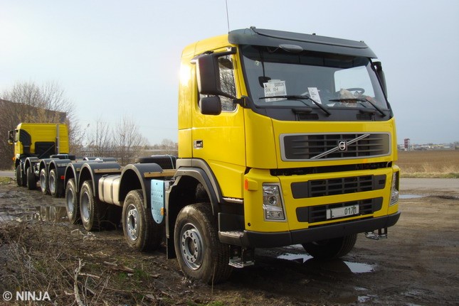 Volvo FM 440 8x6 ch 04.jpg