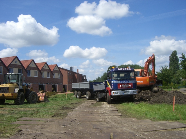 Rolfes F2000 Liebherr Daewoo Rüttelwalze.jpg