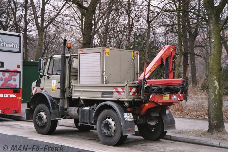 BUS Schlepper+Service_(Unimog U1650)_2005_02.jpg