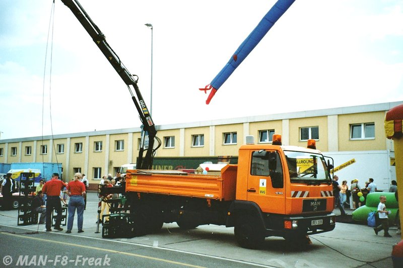 HOF+WERKSTATT Pritsche 2004 (MAN G90 10.153)_01.jpg