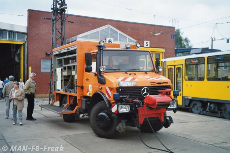 TRAM Rüstwagen 2006 (Unimog)_01.jpg