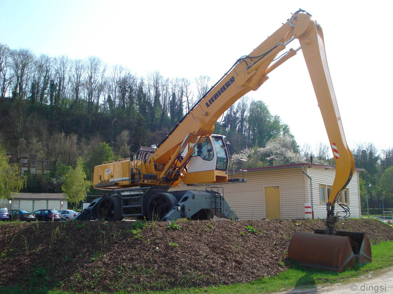 Liebherr 944-Umschlag Solvay_8_copyright_klein.jpg