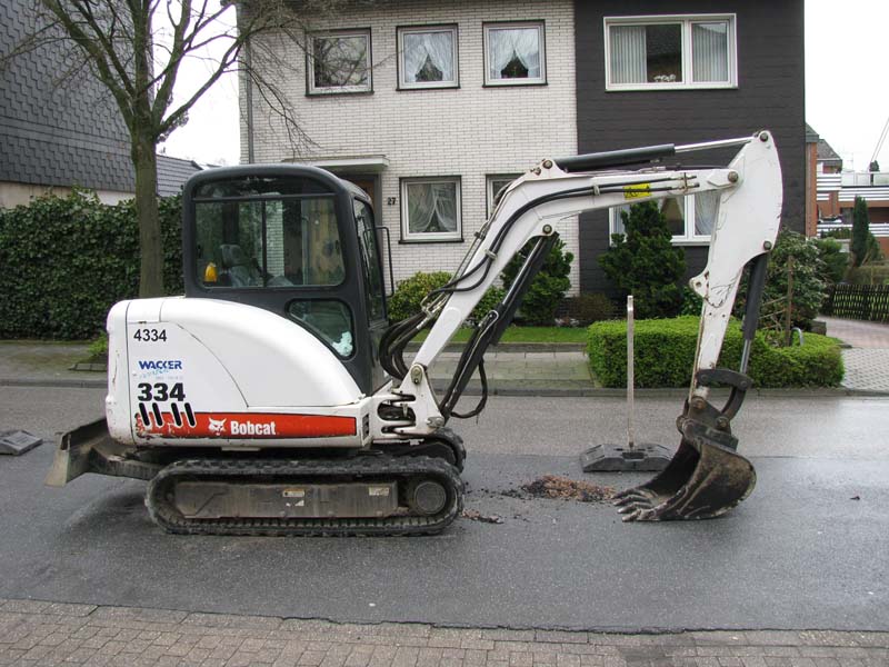 Bobcat 334.jpg