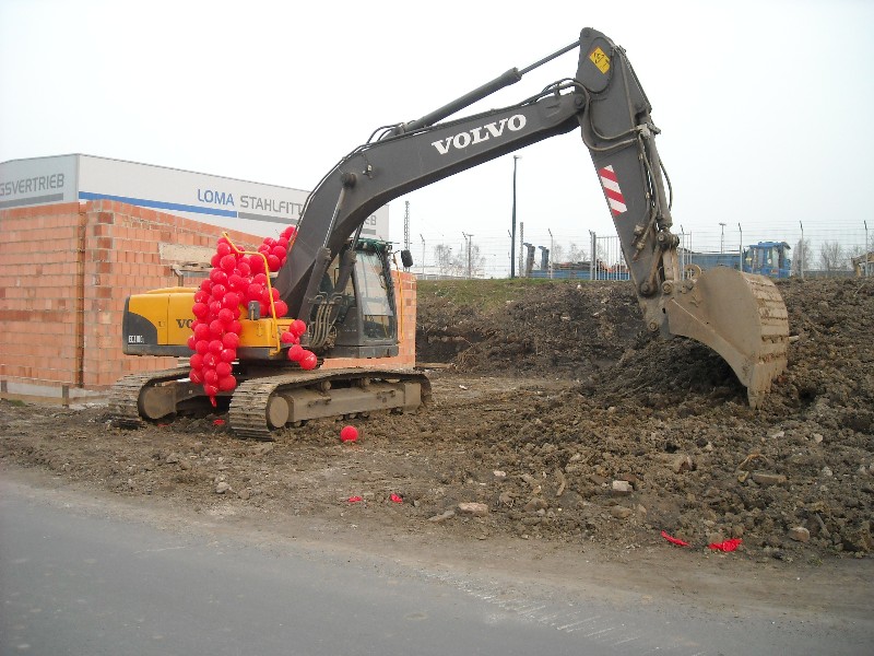 Volvo EC 210 C (1).jpg