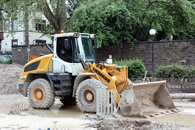 Liebherr L524 2plus1, GBS, Koblenz, 05.09 -1.jpg