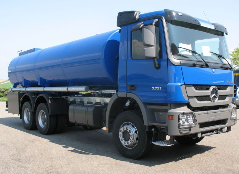  MB-Actros-3331-Wassertank-Kenia_20090414
_004a.jpg