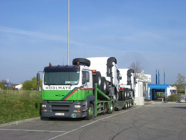 Export 2 H&ouml;dlmayr.jpg