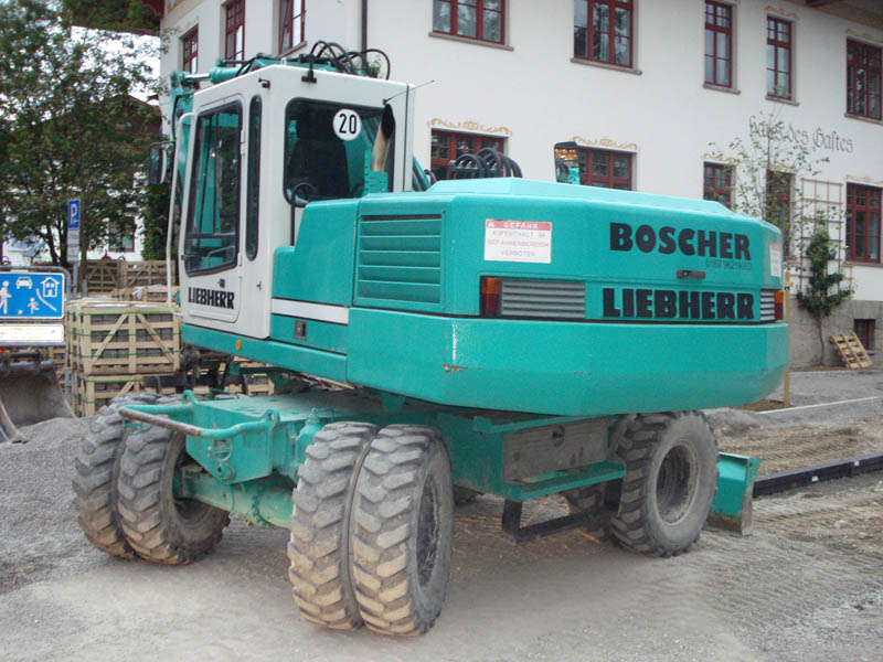 Liebherr A316 Boscher_2_klein.jpg