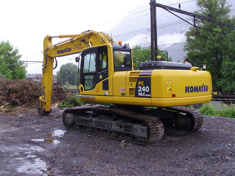 Komatsu PC240 NLC-8 Peter Marquis (1).jpg