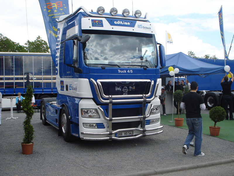 MAN TGX V8 HS Schoch BFS_klein.jpg