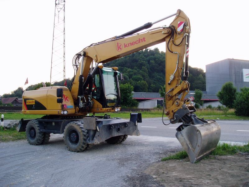 serie M caterpillar Attachment