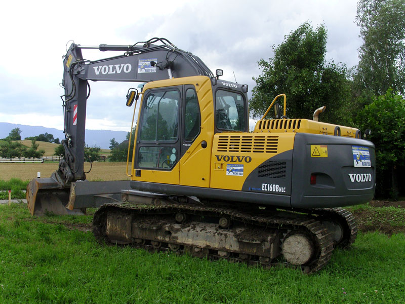 Volvo EC160B NLC (2).jpg