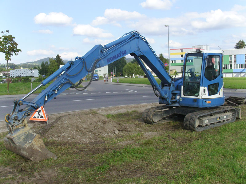 Komatsu PC78MR Inauen (2).jpg